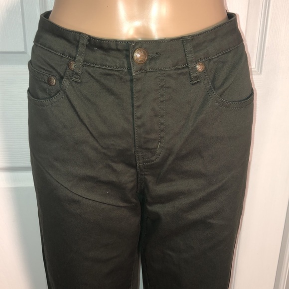 Tru Luxe Jeans Green Jeans. 29/8 - Picture 2 of 9